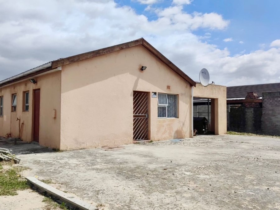 3 Bedroom Property for Sale in Pine Place Western Cape